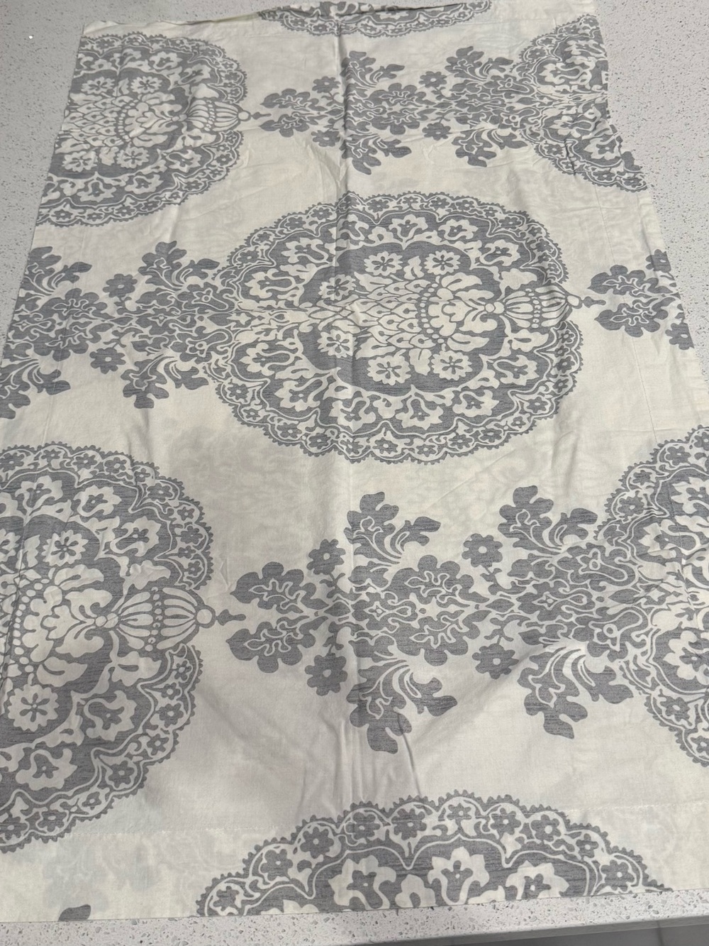 Pottery Barn Gray and white Medallion Pillow Sham - King Set of 2  L1
